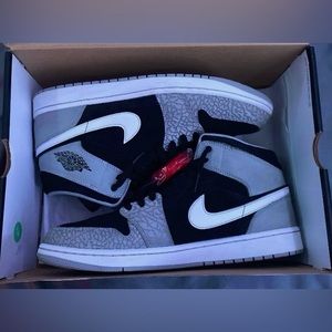 Air Jordan 1 Mid SE 'Elephant Toe' (original box + red laces included)